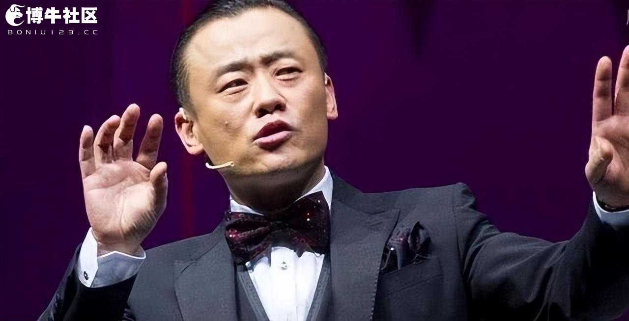 从万人捧到人人骂，“消失”已久的周立波，早走上一条“不归路”